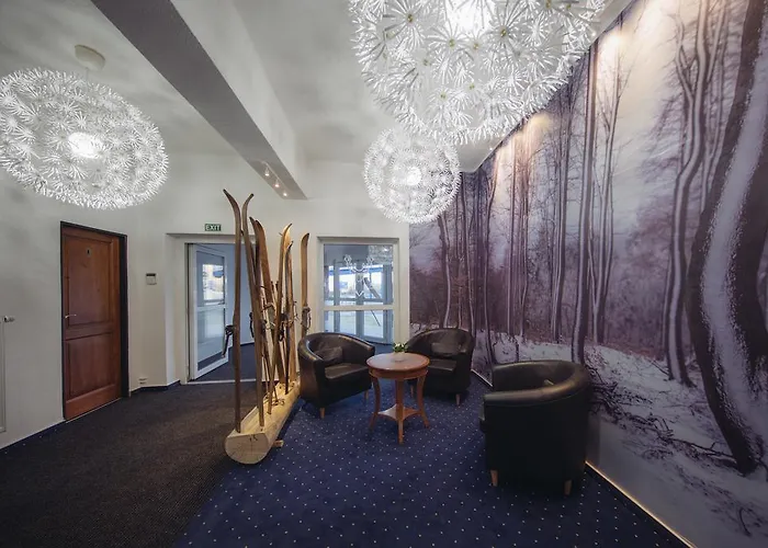 Pomezi Hotell