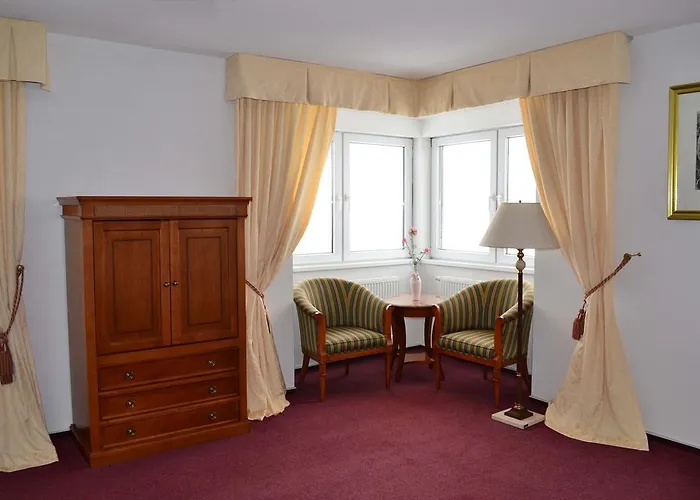 Hotell Pomezi 3*