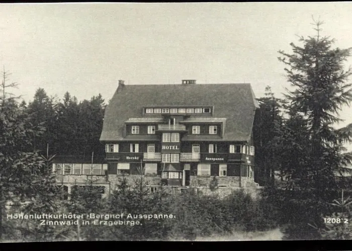 Pomezi Hotell Cínovec