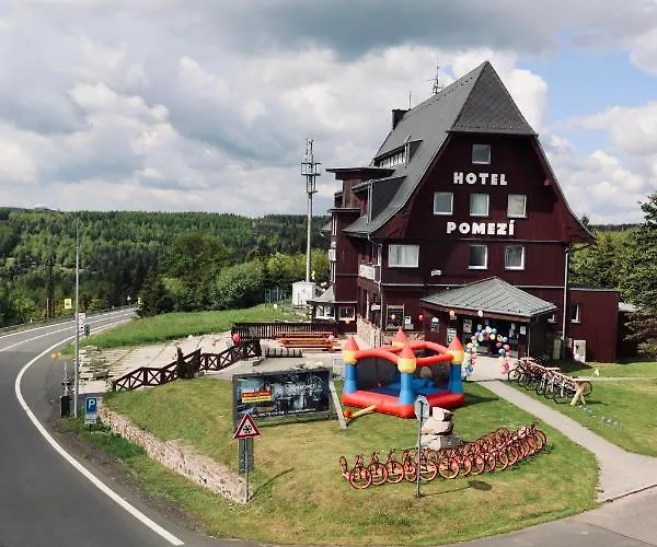Pomezi Hotell Cínovec