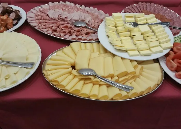 Hotel Pomezi